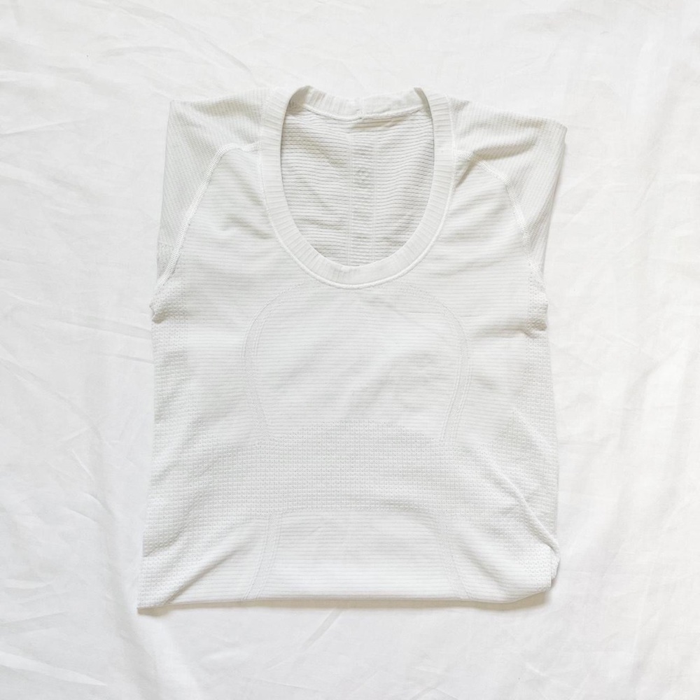 lululemon white workout short sleeve top🥥